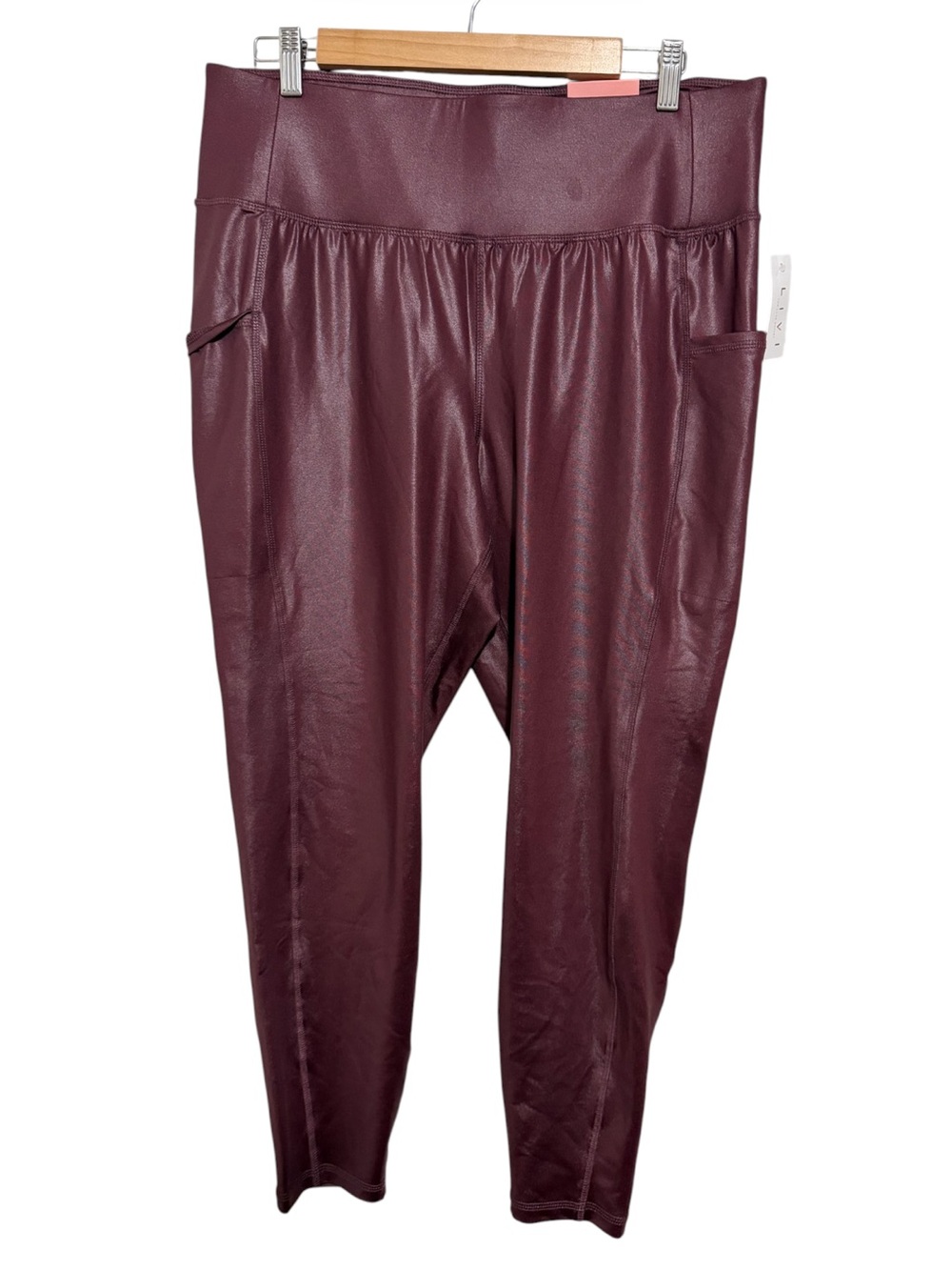 LIVI Active 7/8 Legging - Burgundy Faux Leather